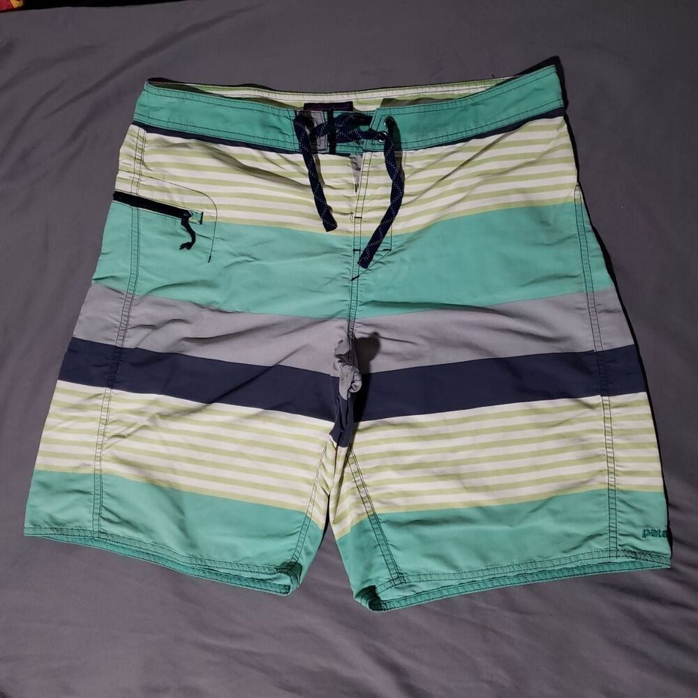 Patagonia Men's Size 34 Wavefarer Board Shorts Striped Swim Trunks